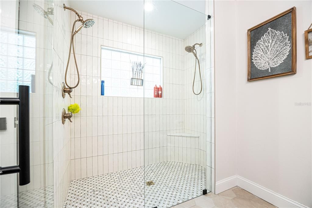 En Venta: $475,000 (3 camas, 2 baños, 1915 Pies cuadrados)