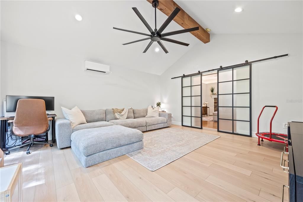 En Venta: $475,000 (3 camas, 2 baños, 1915 Pies cuadrados)