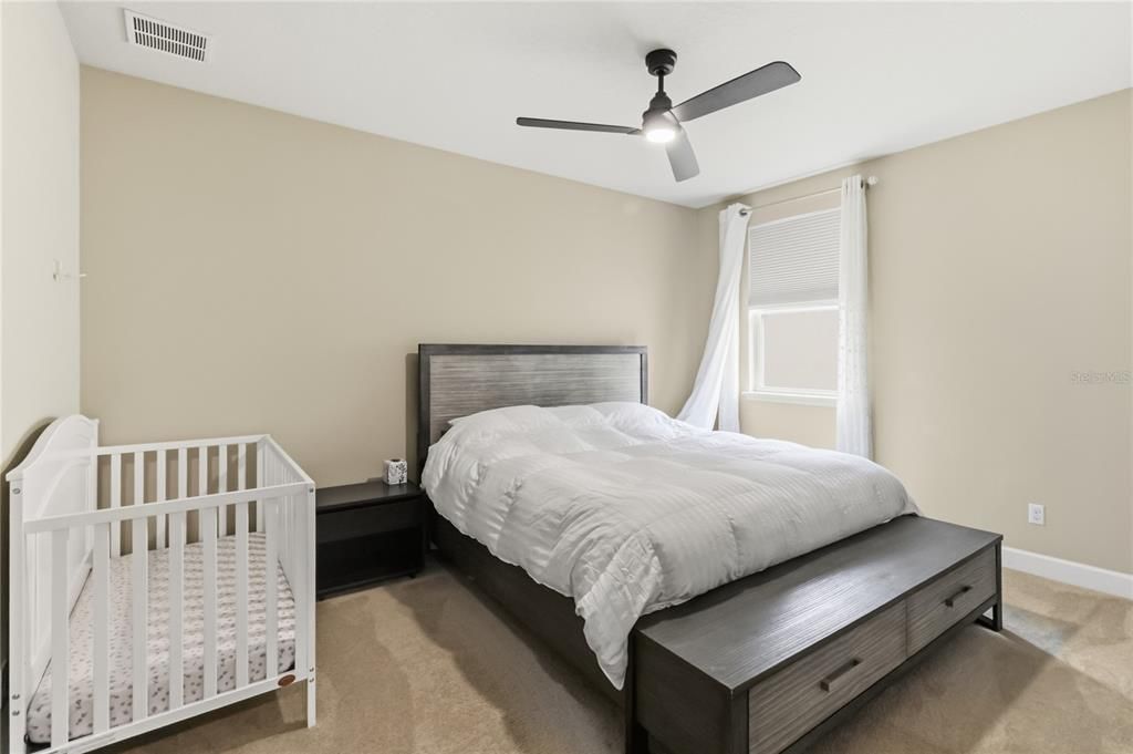 В аренду: $4,500 (4 спален, 4 ванн, 4072 Квадратных фут)