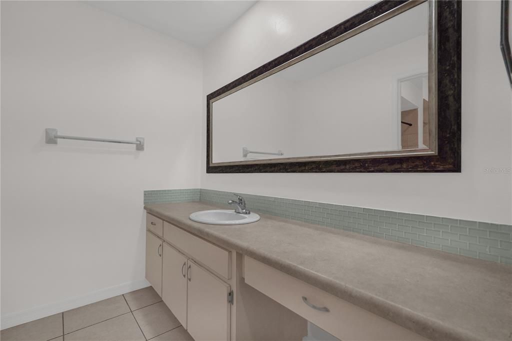 For Sale: $345,000 (2 beds, 2 baths, 1288 Square Feet)