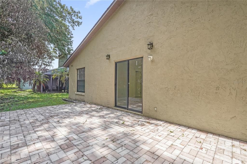 For Sale: $345,000 (2 beds, 2 baths, 1288 Square Feet)