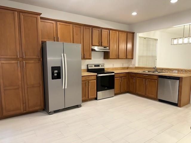出租: $2,300 (2 贝兹, 2 浴室, 1206 平方英尺)