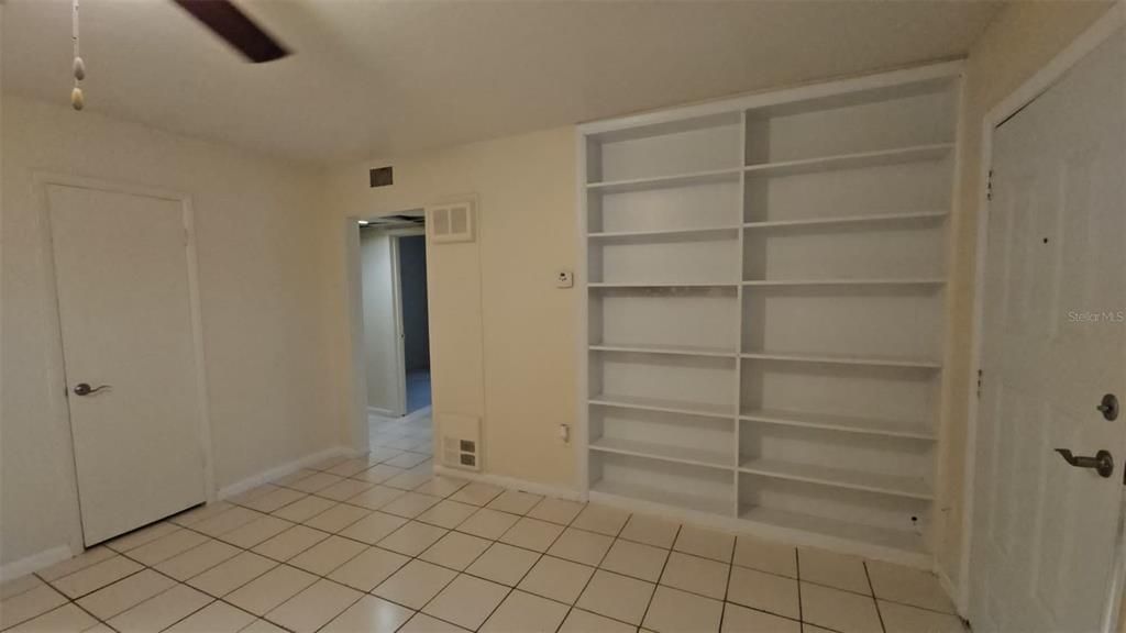En Venta: $289,000 (6 camas, 0 baños, 2104 Pies cuadrados)