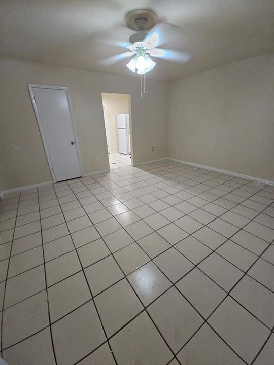 En Venta: $289,000 (6 camas, 0 baños, 2104 Pies cuadrados)