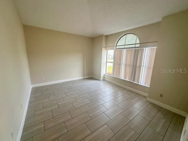В аренду: $2,800 (4 спален, 2 ванн, 2337 Квадратных фут)
