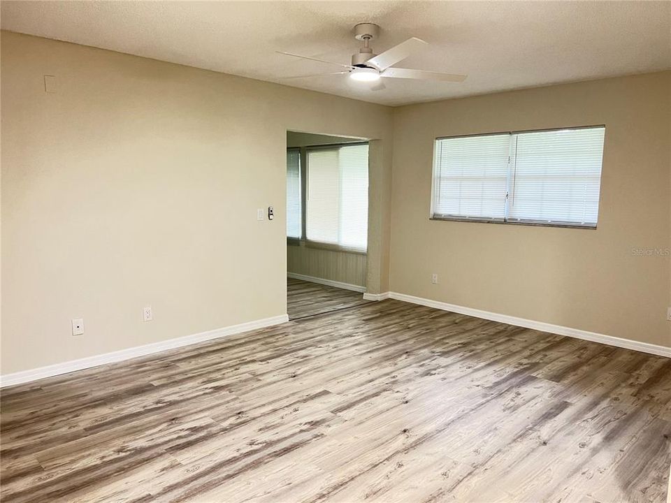 For Rent: $1,300 (2 beds, 2 baths, 825 Square Feet)