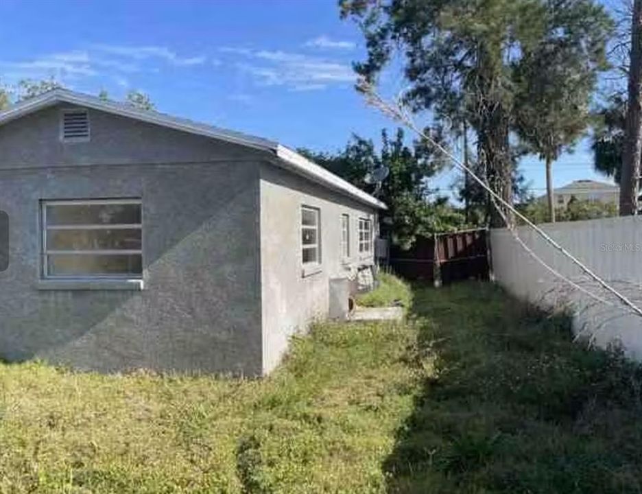 En Venta: $230,000 (3 camas, 2 baños, 1657 Pies cuadrados)