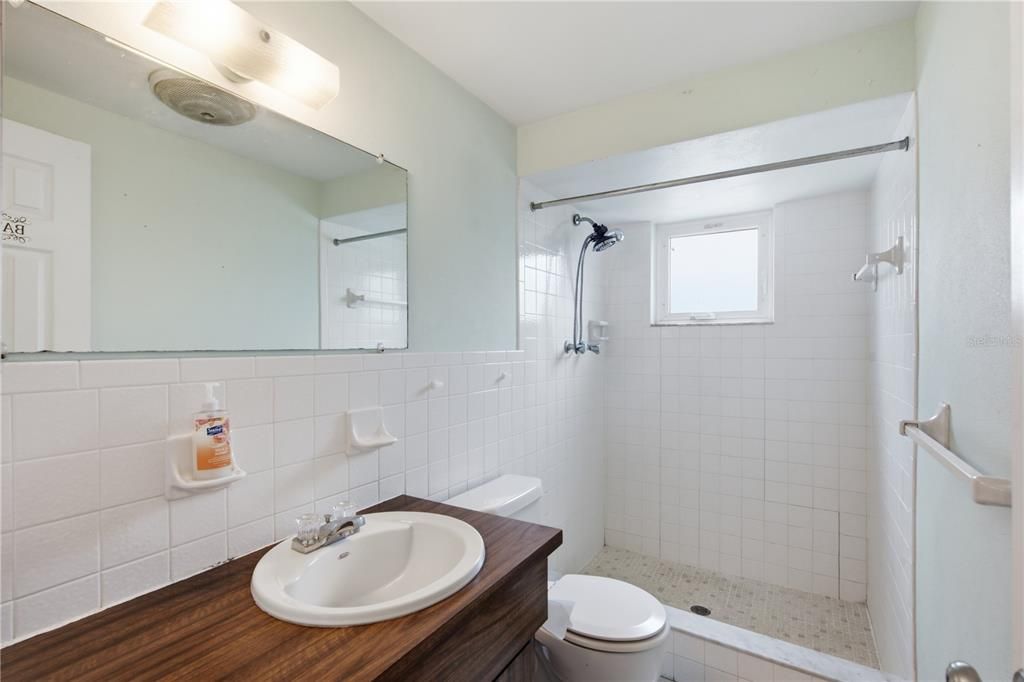For Sale: $299,900 (2 beds, 2 baths, 1480 Square Feet)