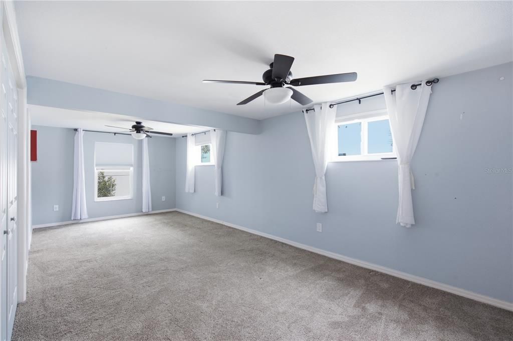 For Sale: $299,900 (2 beds, 2 baths, 1480 Square Feet)