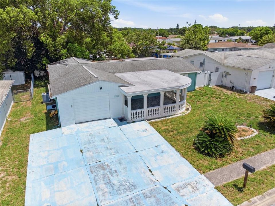 For Sale: $299,900 (2 beds, 2 baths, 1480 Square Feet)