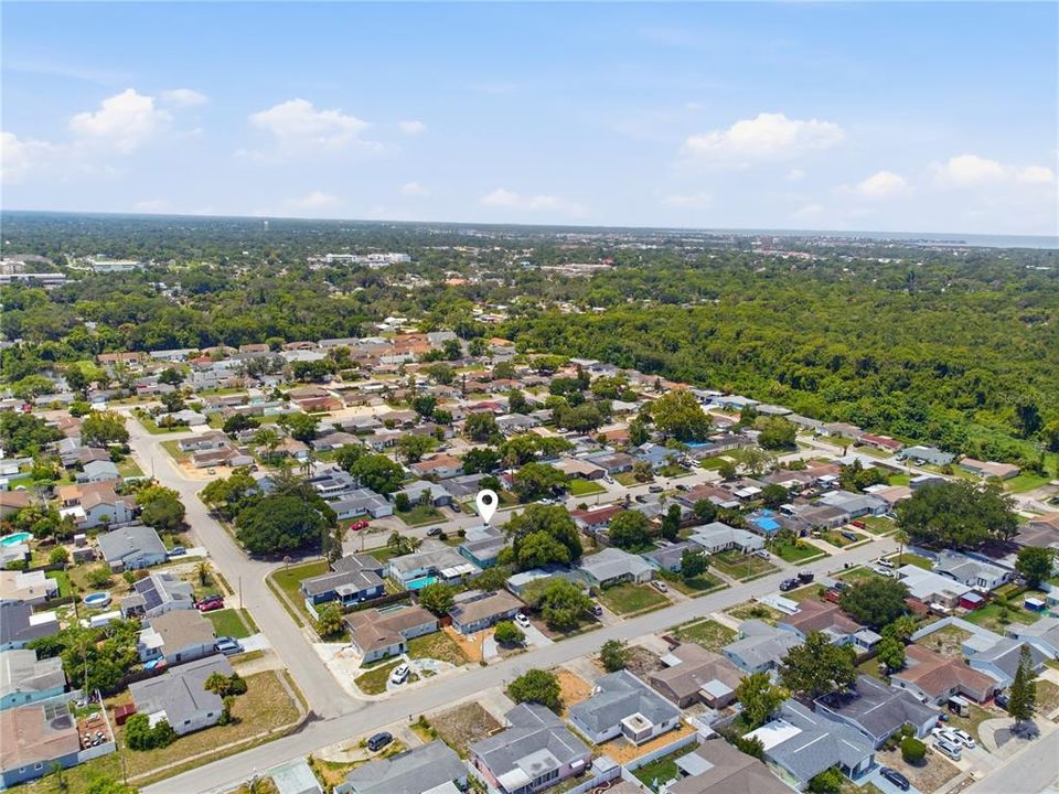 For Sale: $299,900 (2 beds, 2 baths, 1480 Square Feet)