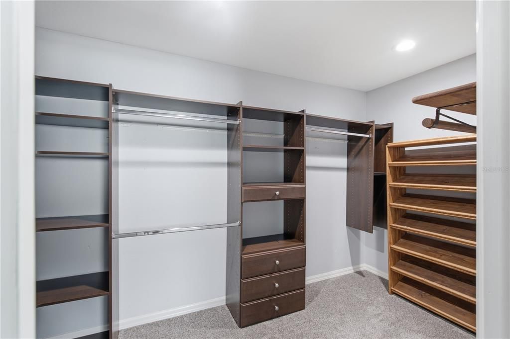 For Sale: $299,900 (2 beds, 2 baths, 1480 Square Feet)