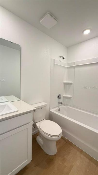 En Renta: $2,350 (3 camas, 2 baños, 1378 Pies cuadrados)