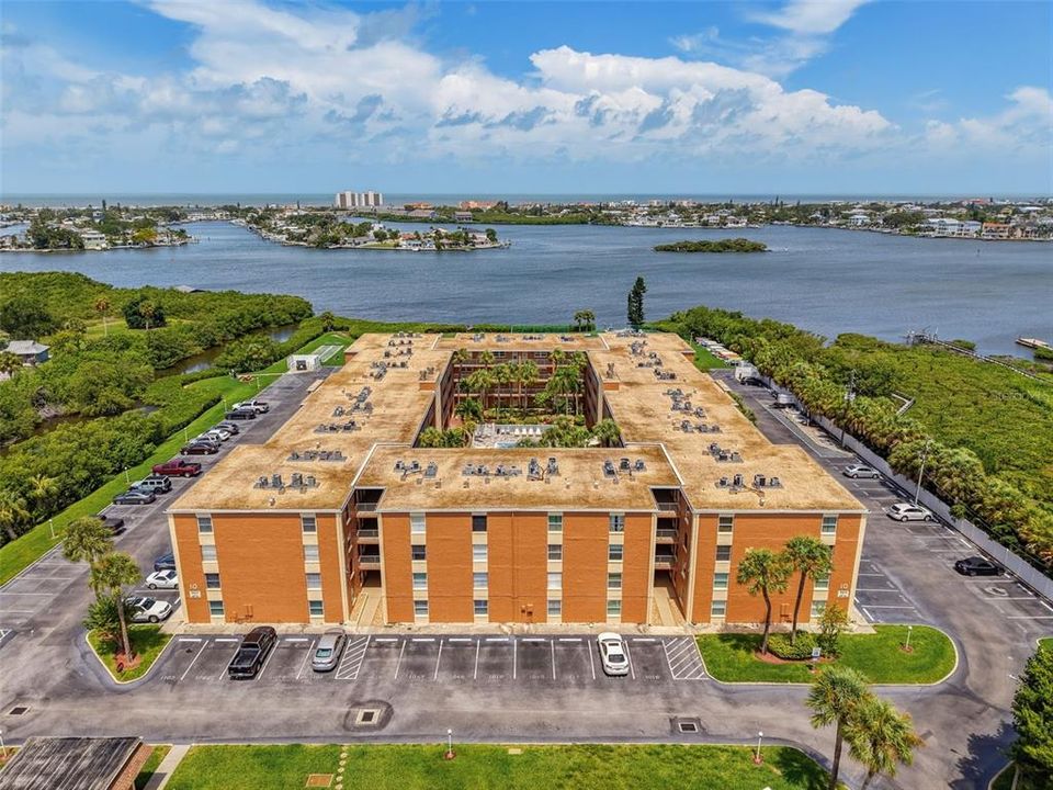 На продажу: $123,900 (1 спален, 1 ванн, 747 Квадратных фут)