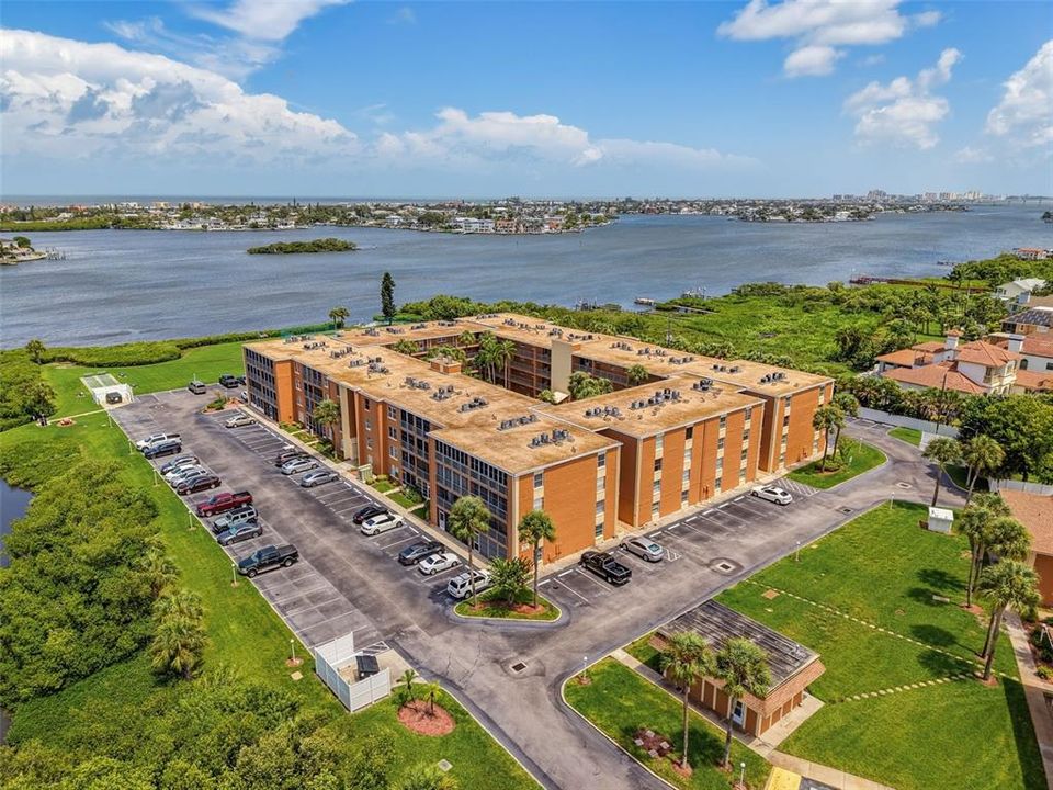 На продажу: $123,900 (1 спален, 1 ванн, 747 Квадратных фут)