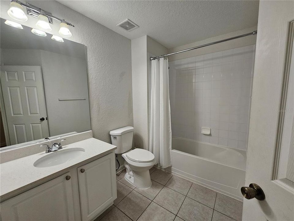 En Renta: $2,495 (3 camas, 2 baños, 1687 Pies cuadrados)