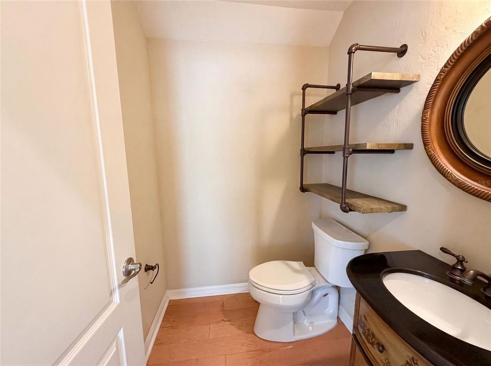En Venta: $690,000 (4 camas, 3 baños, 3003 Pies cuadrados)