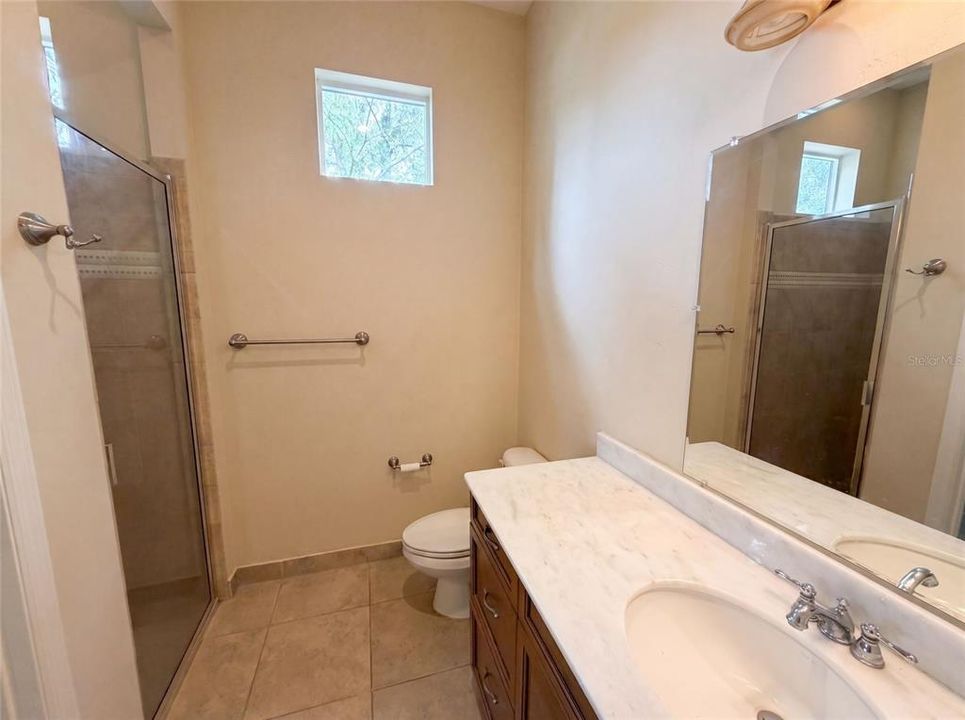 En Venta: $690,000 (4 camas, 3 baños, 3003 Pies cuadrados)