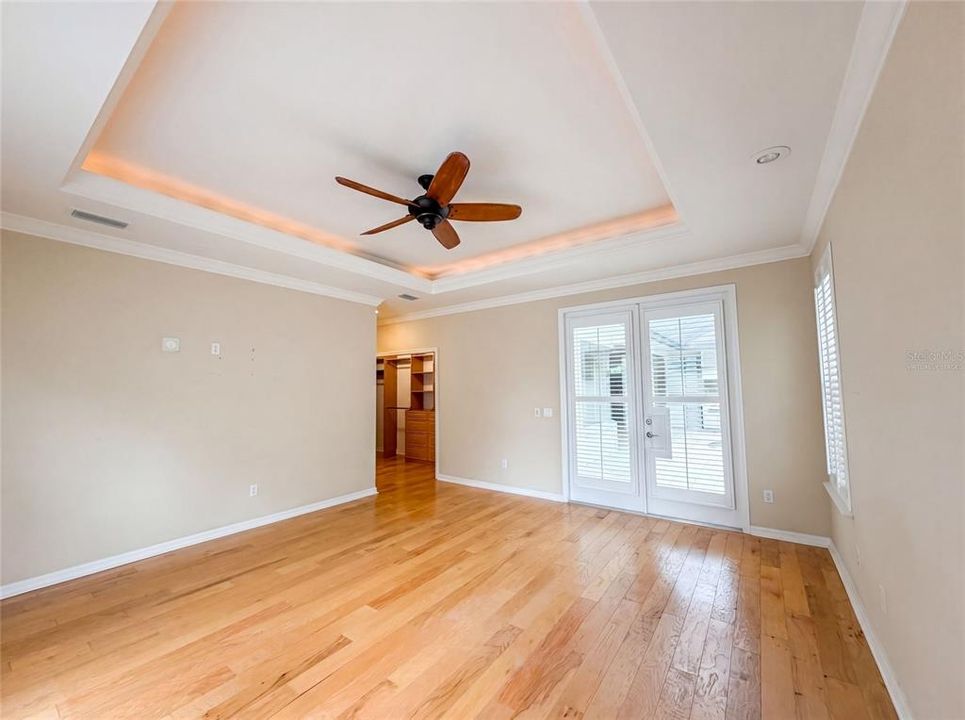 En Venta: $690,000 (4 camas, 3 baños, 3003 Pies cuadrados)