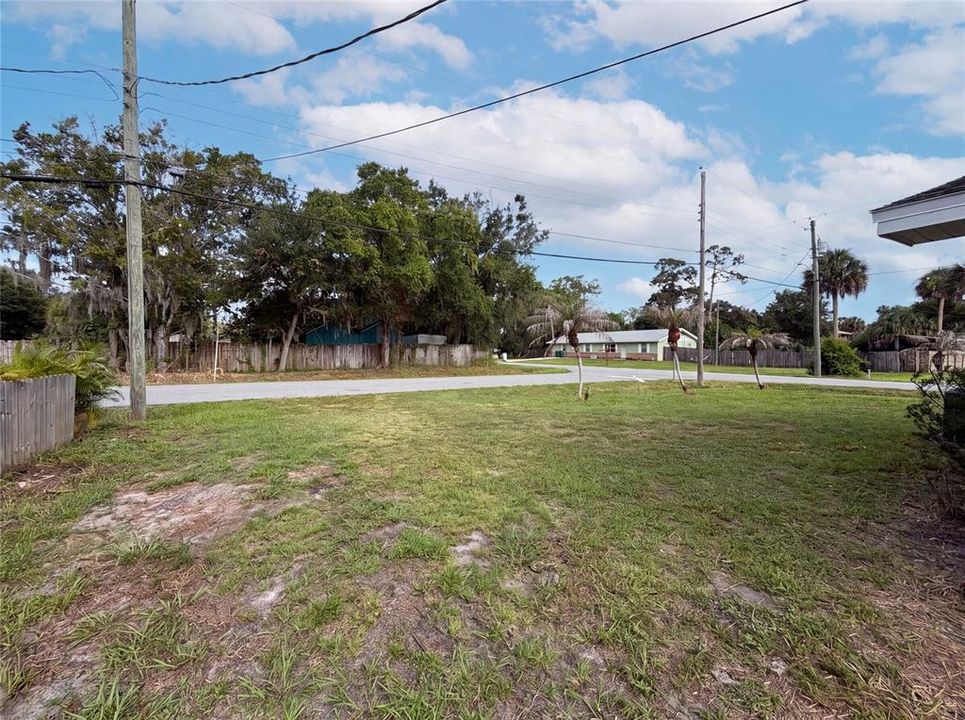 For Sale: $221,000 (3 beds, 1 baths, 1090 Square Feet)