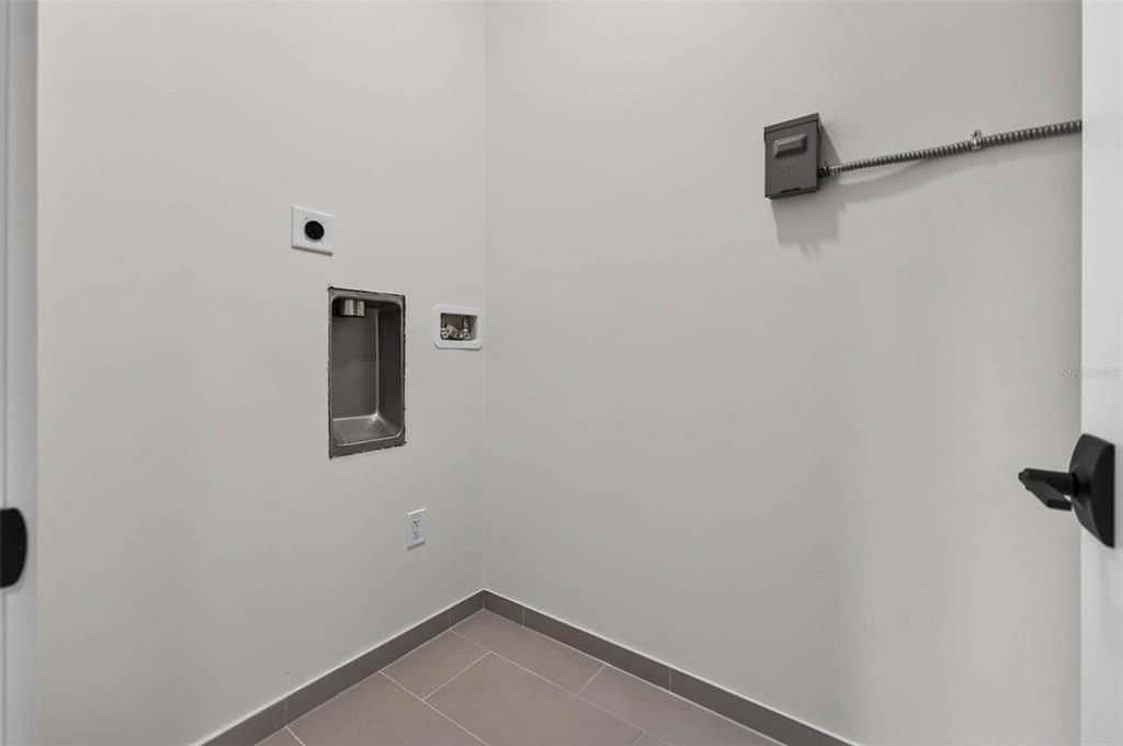 На продажу: $649,900 (2 спален, 2 ванн, 1455 Квадратных фут)