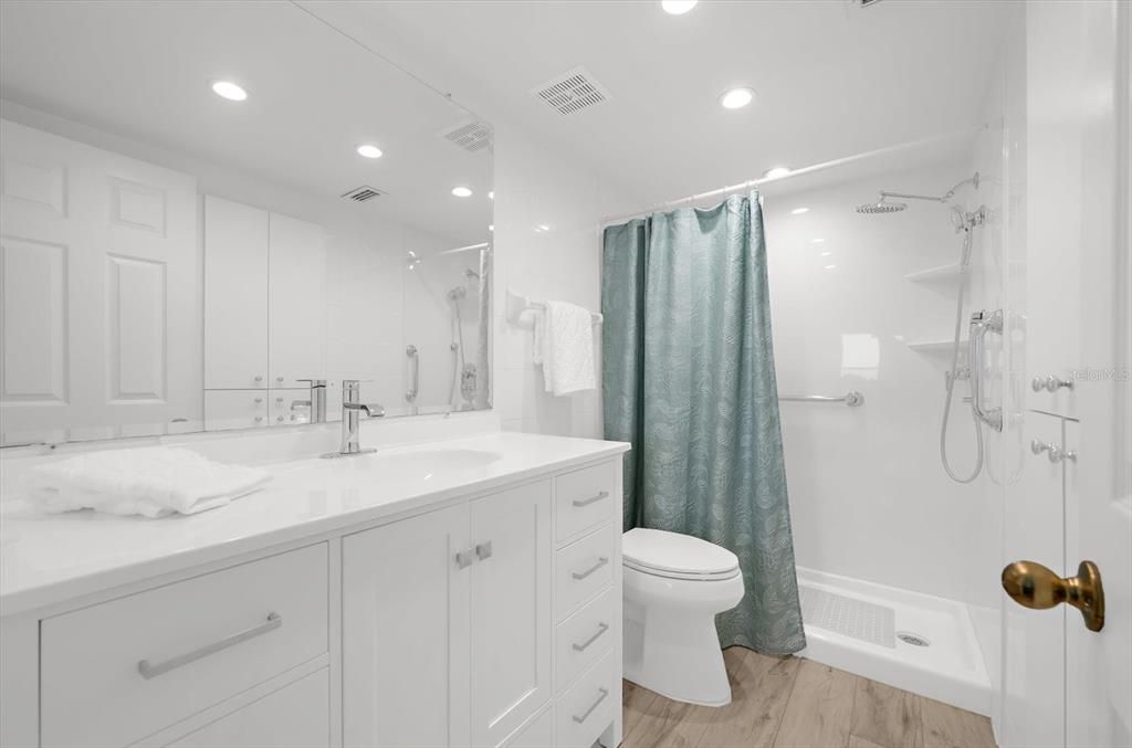 En Venta: $825,000 (2 camas, 2 baños, 1266 Pies cuadrados)