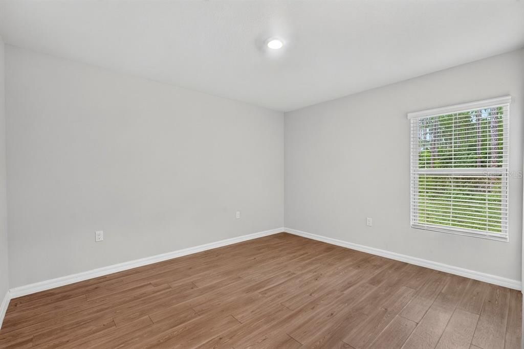 En Venta: $339,000 (4 camas, 2 baños, 1617 Pies cuadrados)