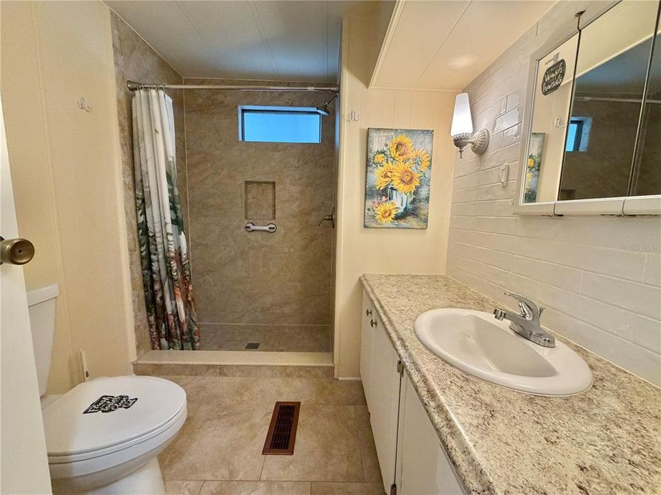 En Venta: $139,000 (2 camas, 2 baños, 864 Pies cuadrados)
