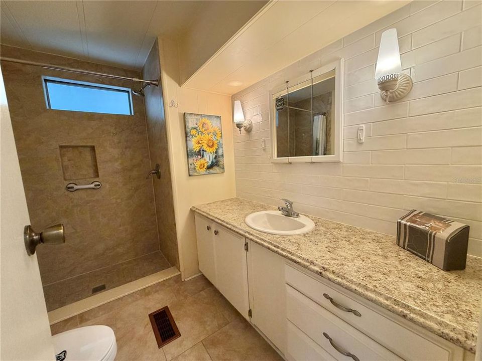 En Venta: $139,000 (2 camas, 2 baños, 864 Pies cuadrados)