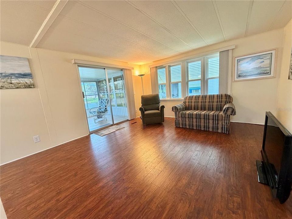 En Venta: $139,000 (2 camas, 2 baños, 864 Pies cuadrados)