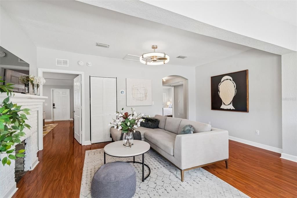 В аренду: $2,950 (3 спален, 2 ванн, 1228 Квадратных фут)