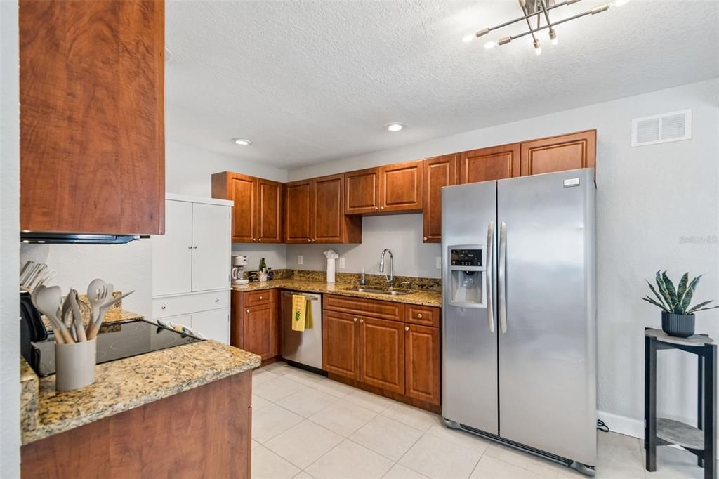 В аренду: $2,950 (3 спален, 2 ванн, 1228 Квадратных фут)