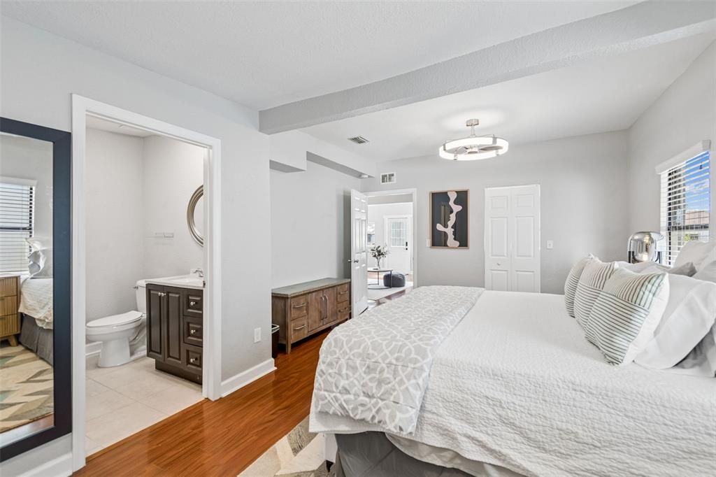 В аренду: $2,950 (3 спален, 2 ванн, 1228 Квадратных фут)