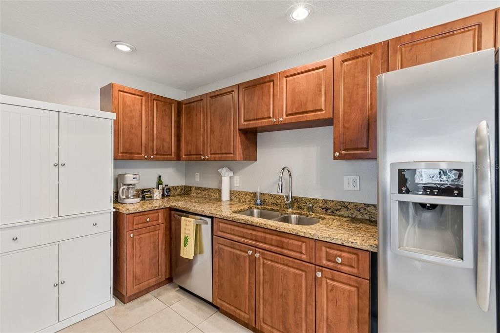 В аренду: $2,950 (3 спален, 2 ванн, 1228 Квадратных фут)