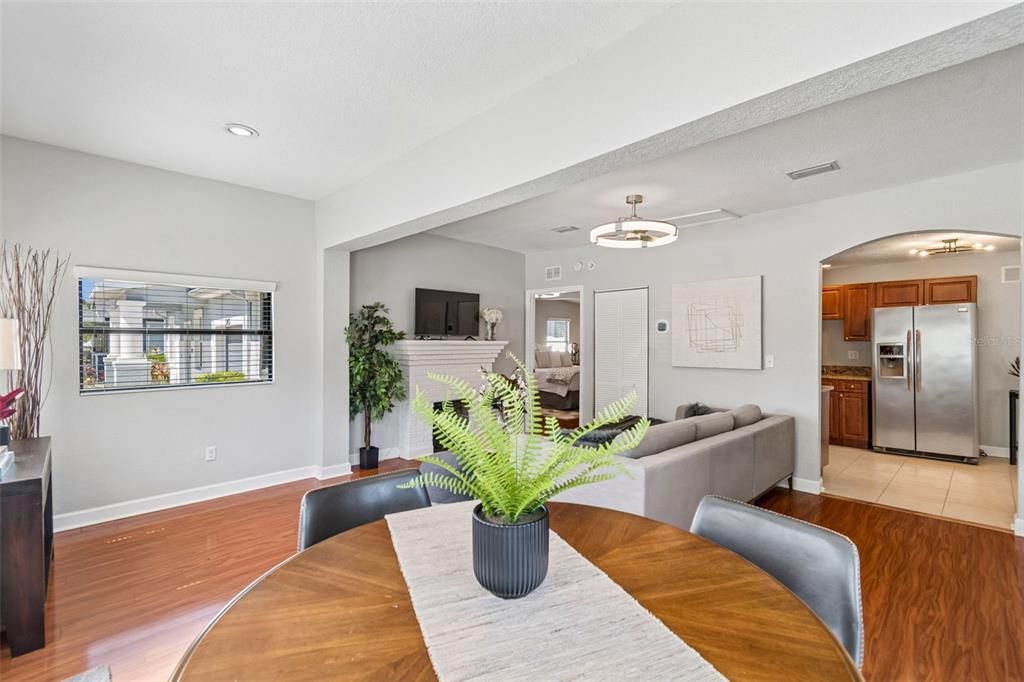 В аренду: $2,950 (3 спален, 2 ванн, 1228 Квадратных фут)