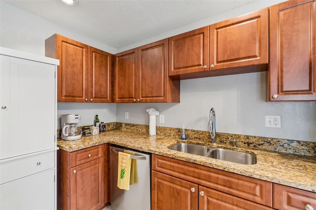 В аренду: $2,950 (3 спален, 2 ванн, 1228 Квадратных фут)