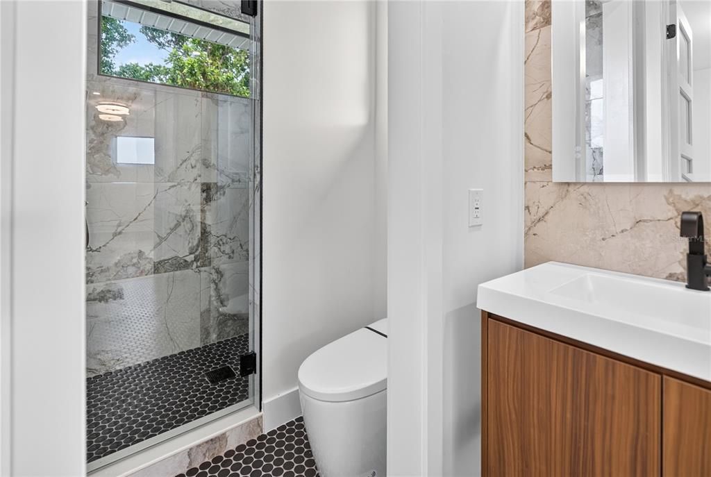 For Sale: $5,690,000 (5 beds, 5 baths, 4195 Square Feet)