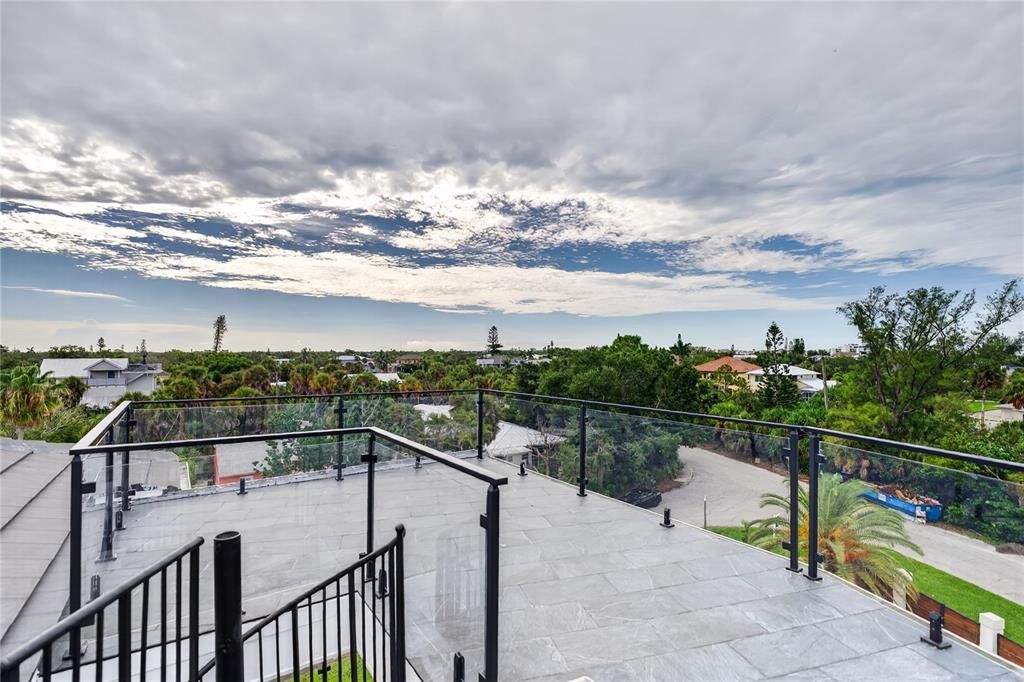 For Sale: $5,690,000 (5 beds, 5 baths, 4195 Square Feet)