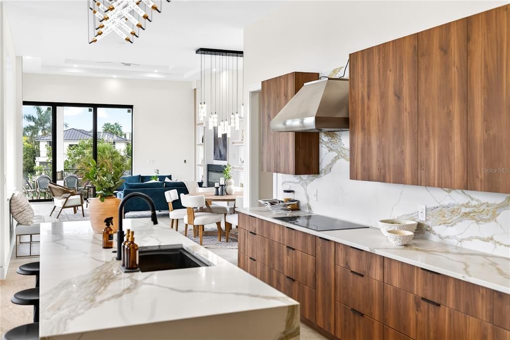 En Venta: $5,690,000 (5 camas, 5 baños, 4195 Pies cuadrados)