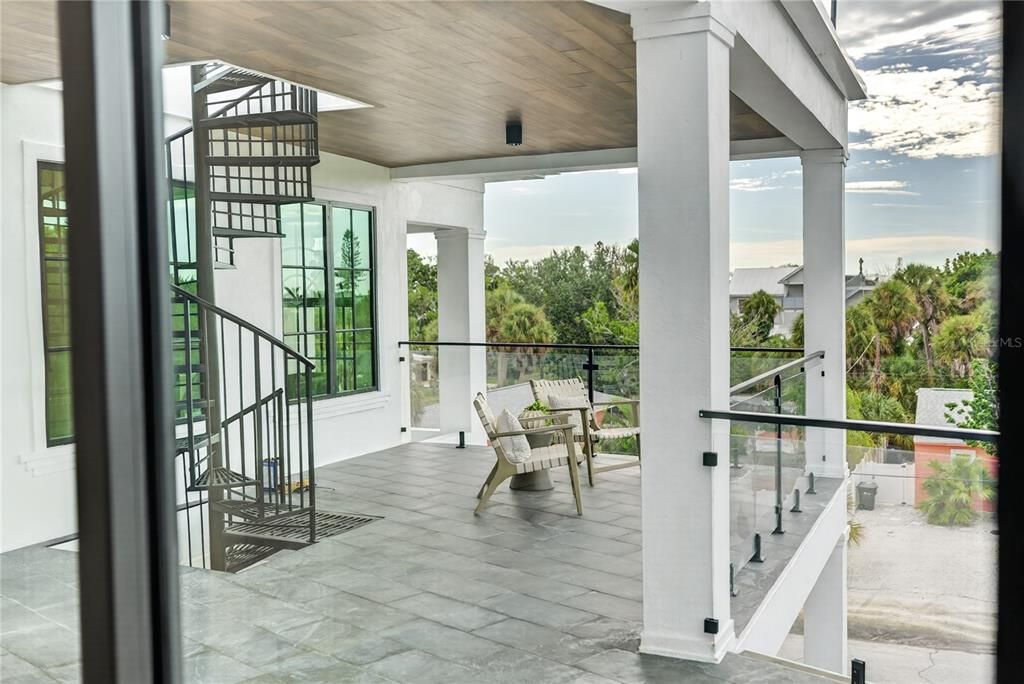For Sale: $5,690,000 (5 beds, 5 baths, 4195 Square Feet)