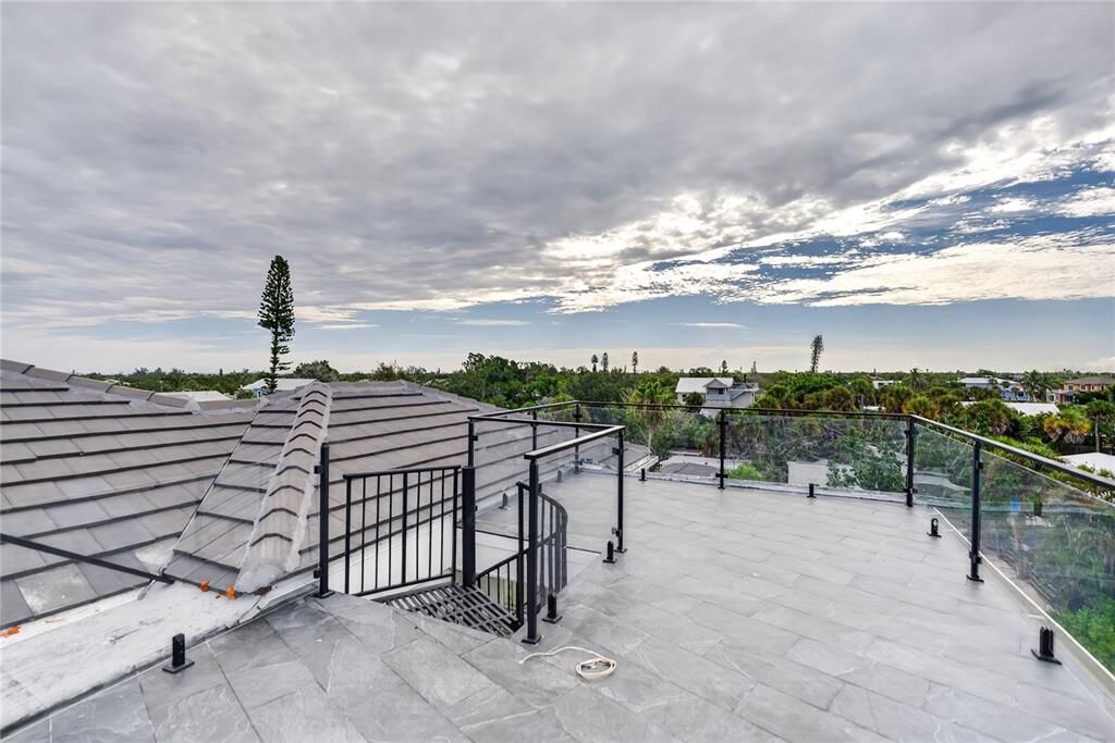 For Sale: $5,690,000 (5 beds, 5 baths, 4195 Square Feet)