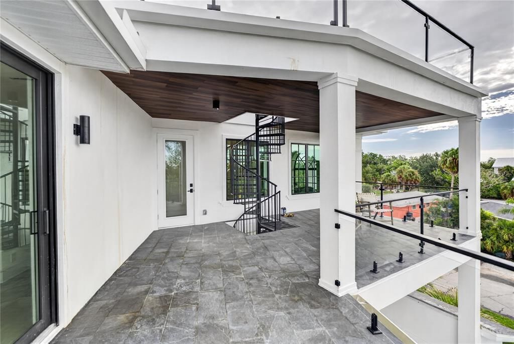 For Sale: $5,690,000 (5 beds, 5 baths, 4195 Square Feet)