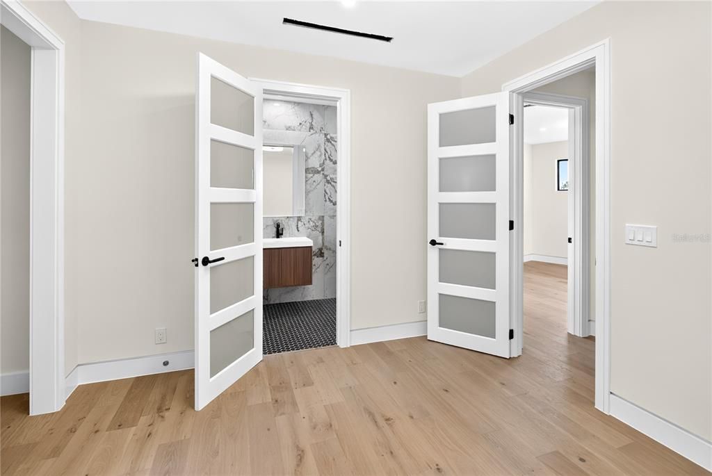 For Sale: $5,690,000 (5 beds, 5 baths, 4195 Square Feet)