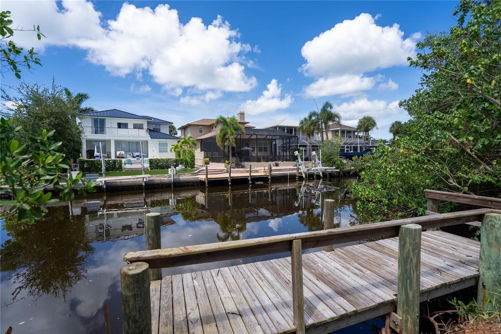 For Sale: $5,690,000 (5 beds, 5 baths, 4195 Square Feet)