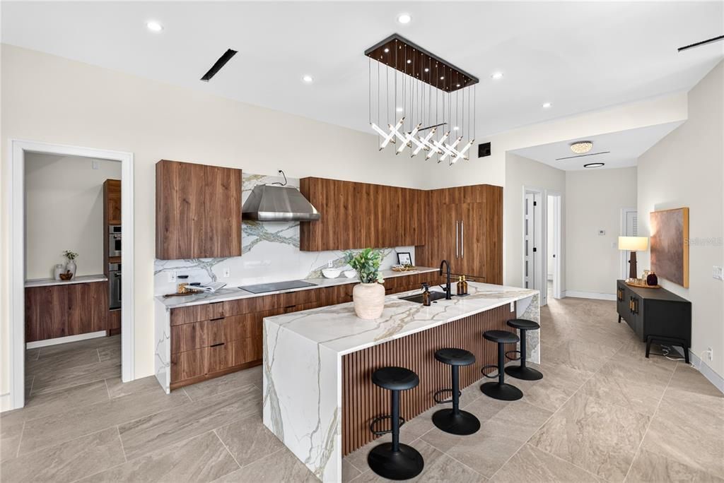 En Venta: $5,690,000 (5 camas, 5 baños, 4195 Pies cuadrados)