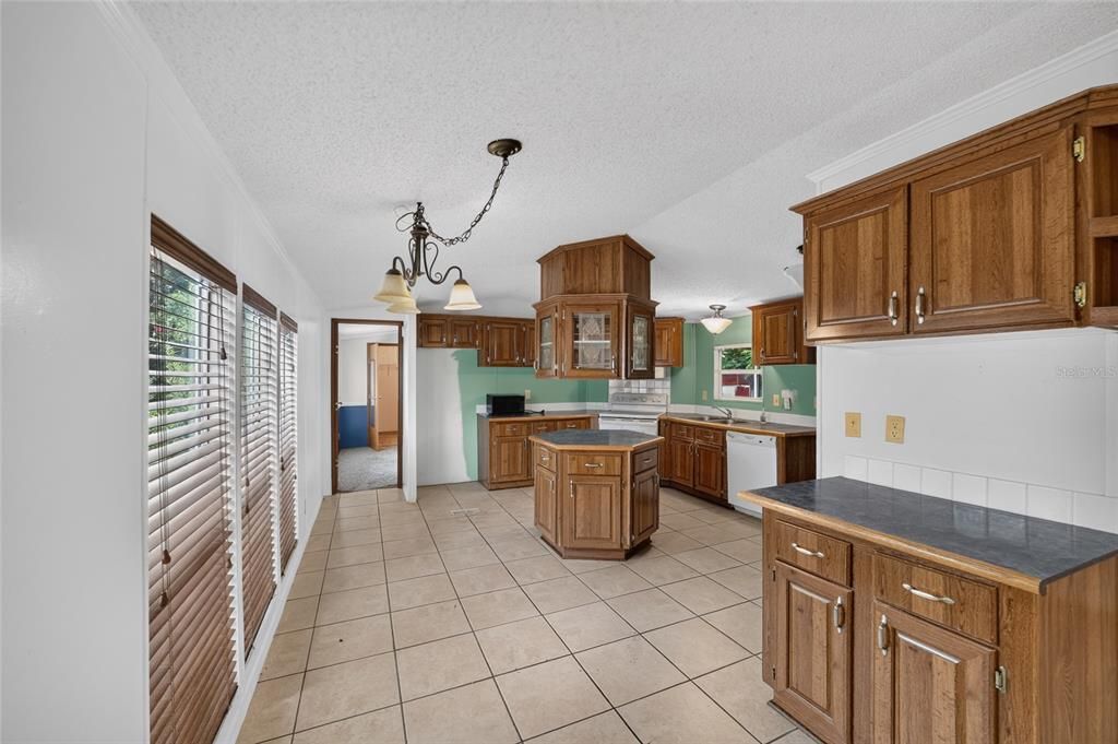 En Venta: $135,000 (3 camas, 2 baños, 1216 Pies cuadrados)
