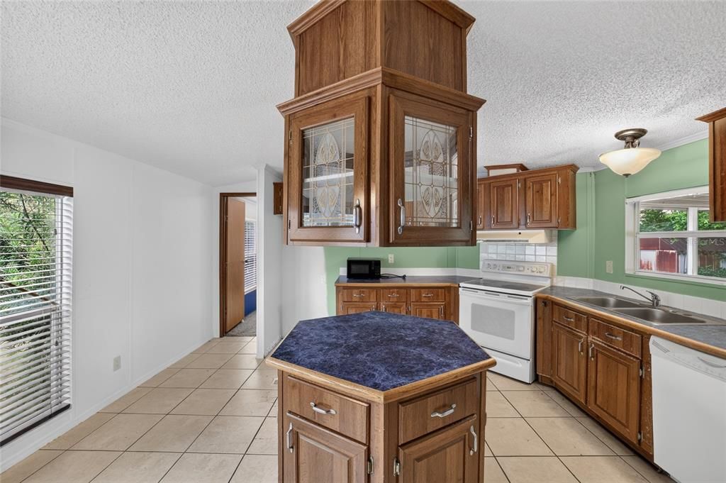 En Venta: $135,000 (3 camas, 2 baños, 1216 Pies cuadrados)