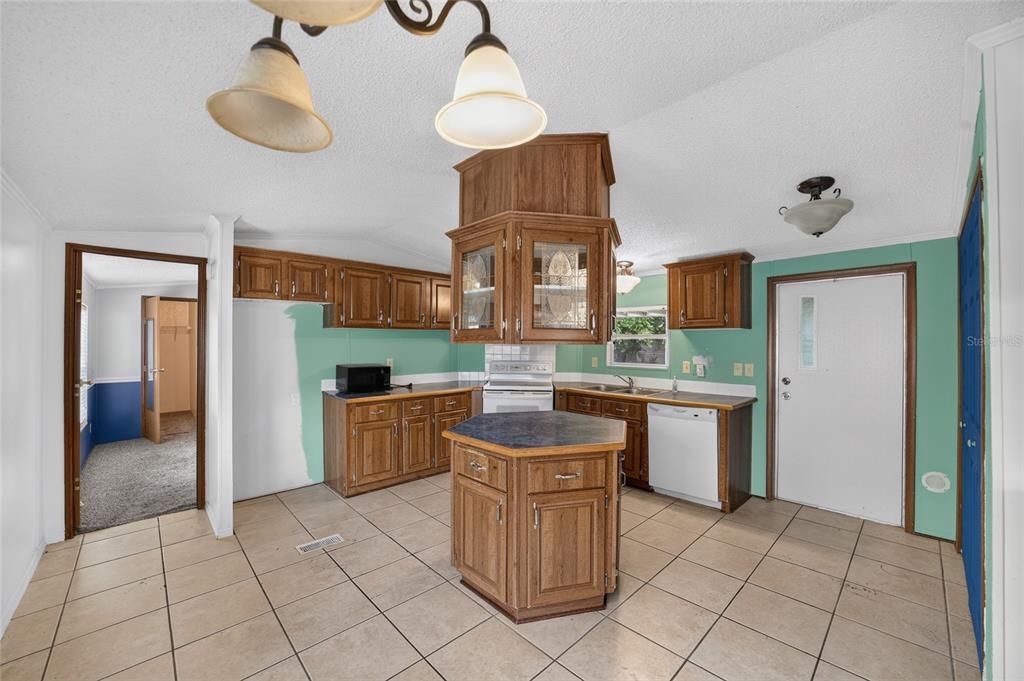 En Venta: $135,000 (3 camas, 2 baños, 1216 Pies cuadrados)