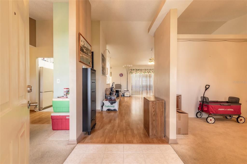 На продажу: $360,000 (3 спален, 2 ванн, 1806 Квадратных фут)