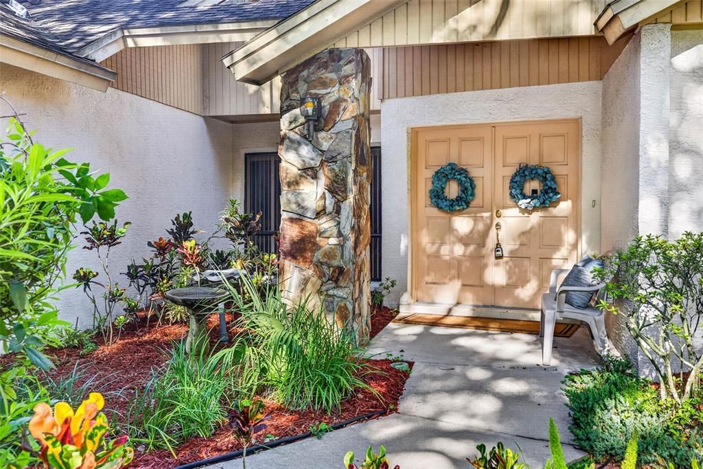 En Venta: $540,000 (4 camas, 2 baños, 2220 Pies cuadrados)